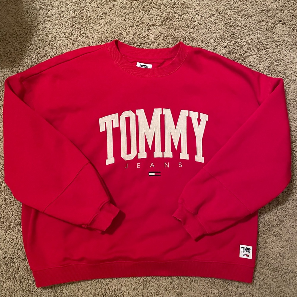 Vintage Tommy Hilfiger Red Boxy Fit Pullover Crewneck Sweatshirt